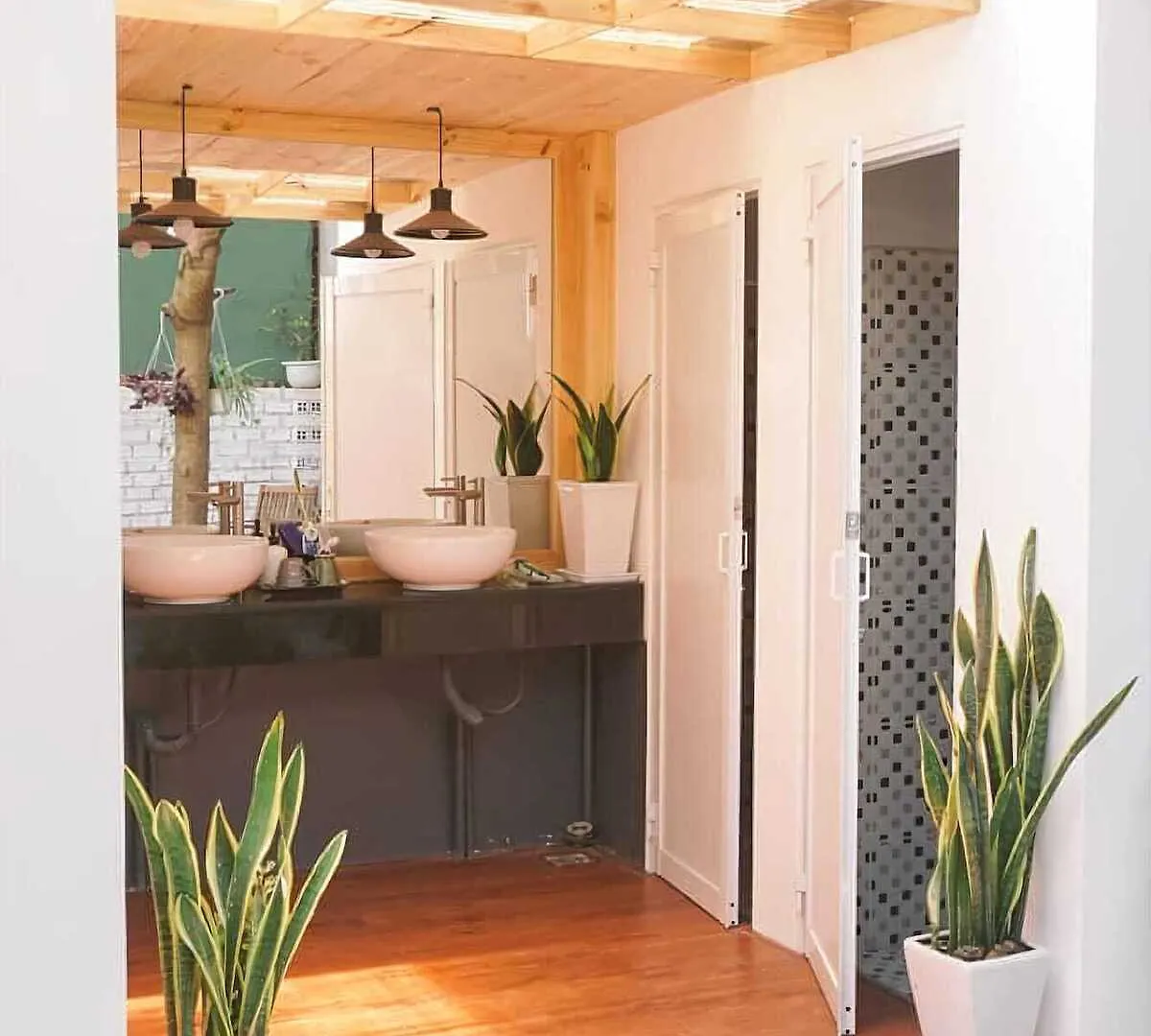 La La House Homestay Nha Trang 2*,